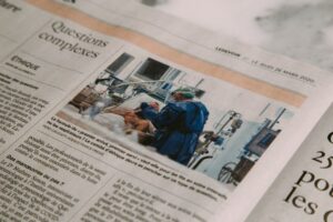 Photo 1 Journalist 2 Newspaper