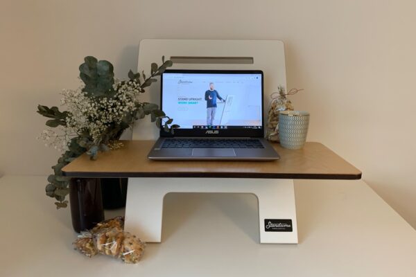 Photo Standing desk